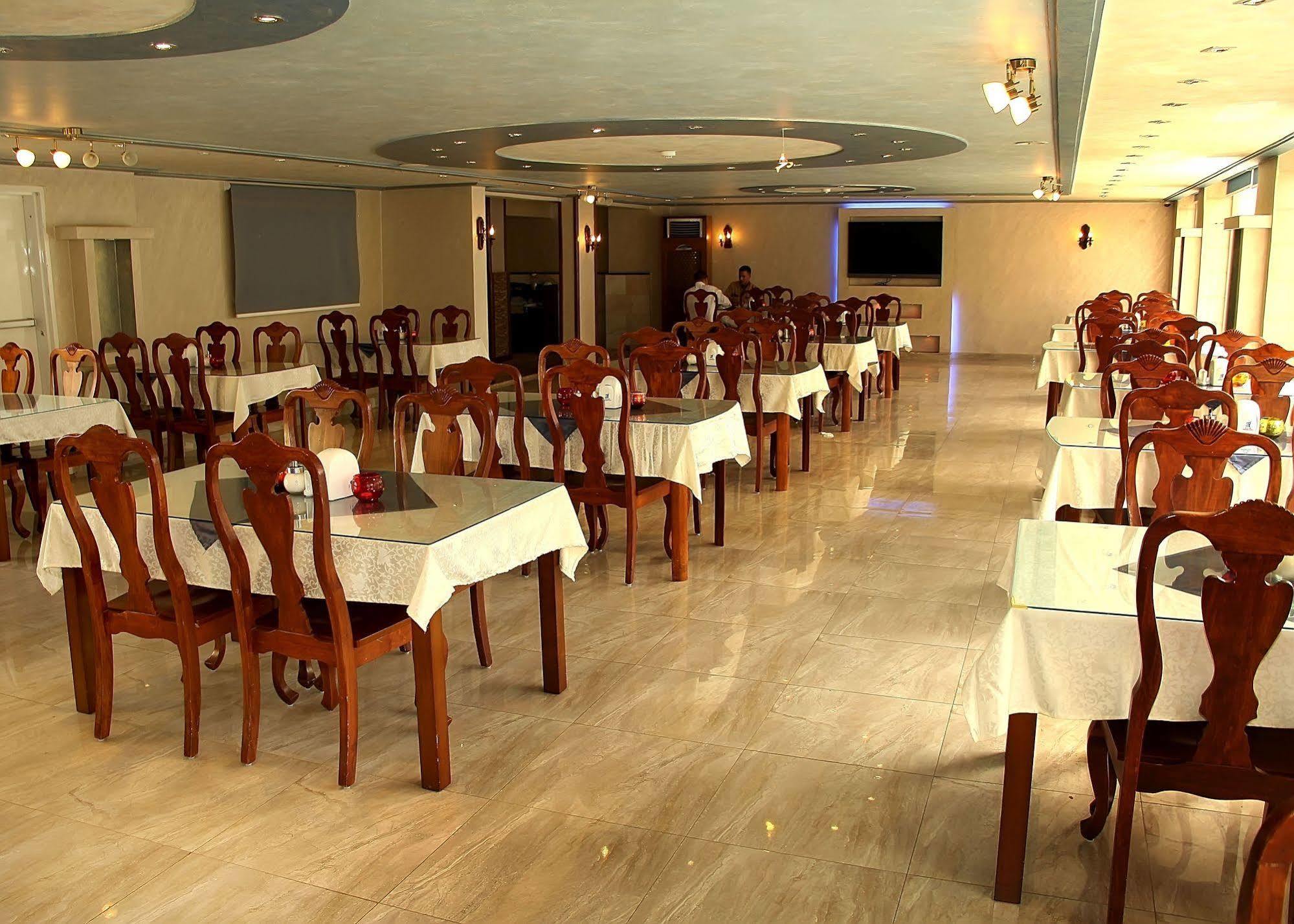 Al Raad Hotel Άκαμπα Εξωτερικό φωτογραφία